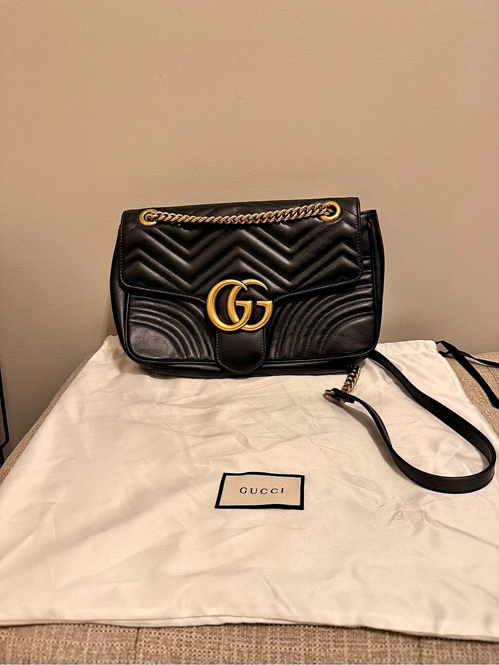 Gucci GG Marmont Matelassé Medium Shoulder Bag Black & Gold